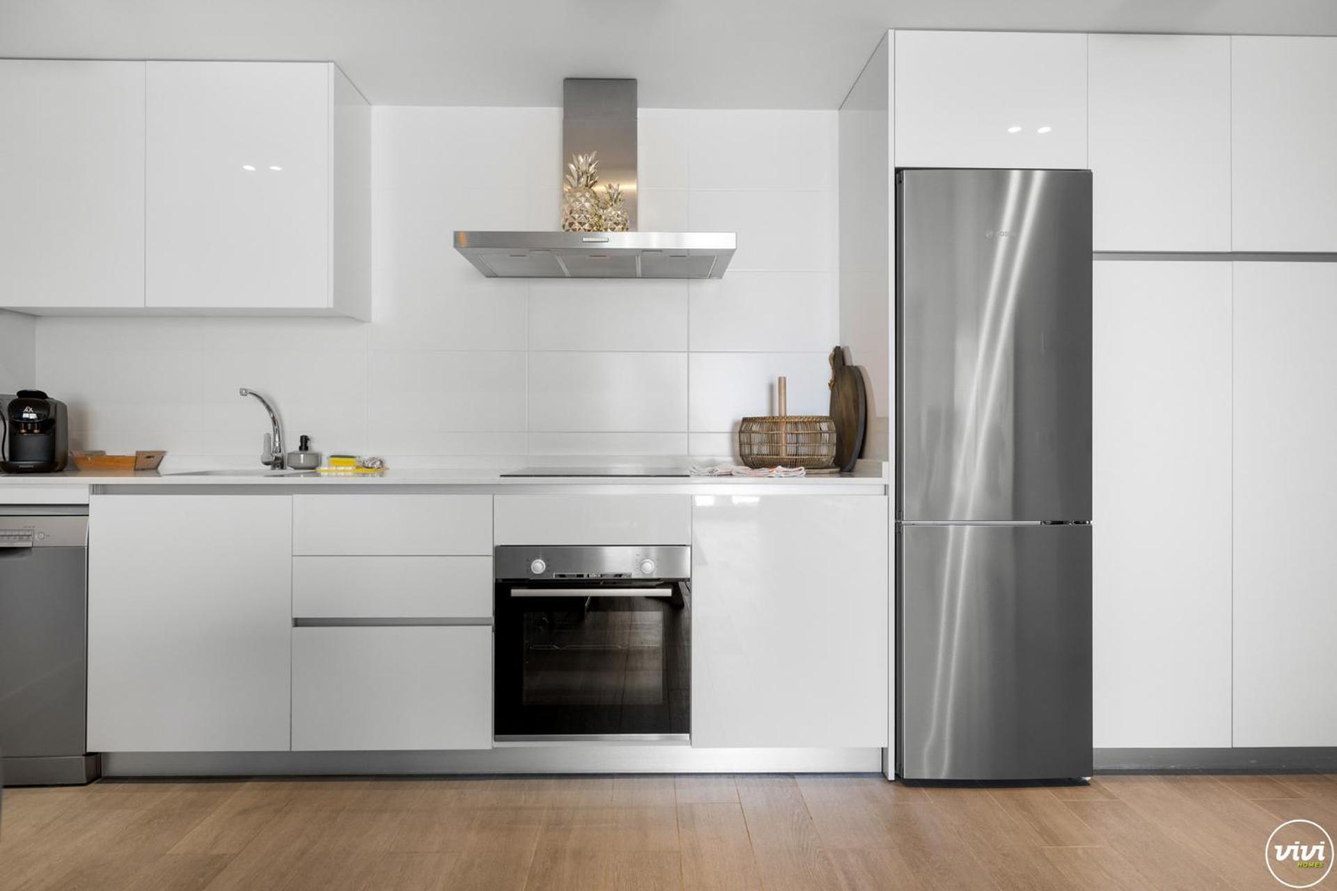 Vivi Homes - Blossom Pool, Gym & Terrace Apartment *