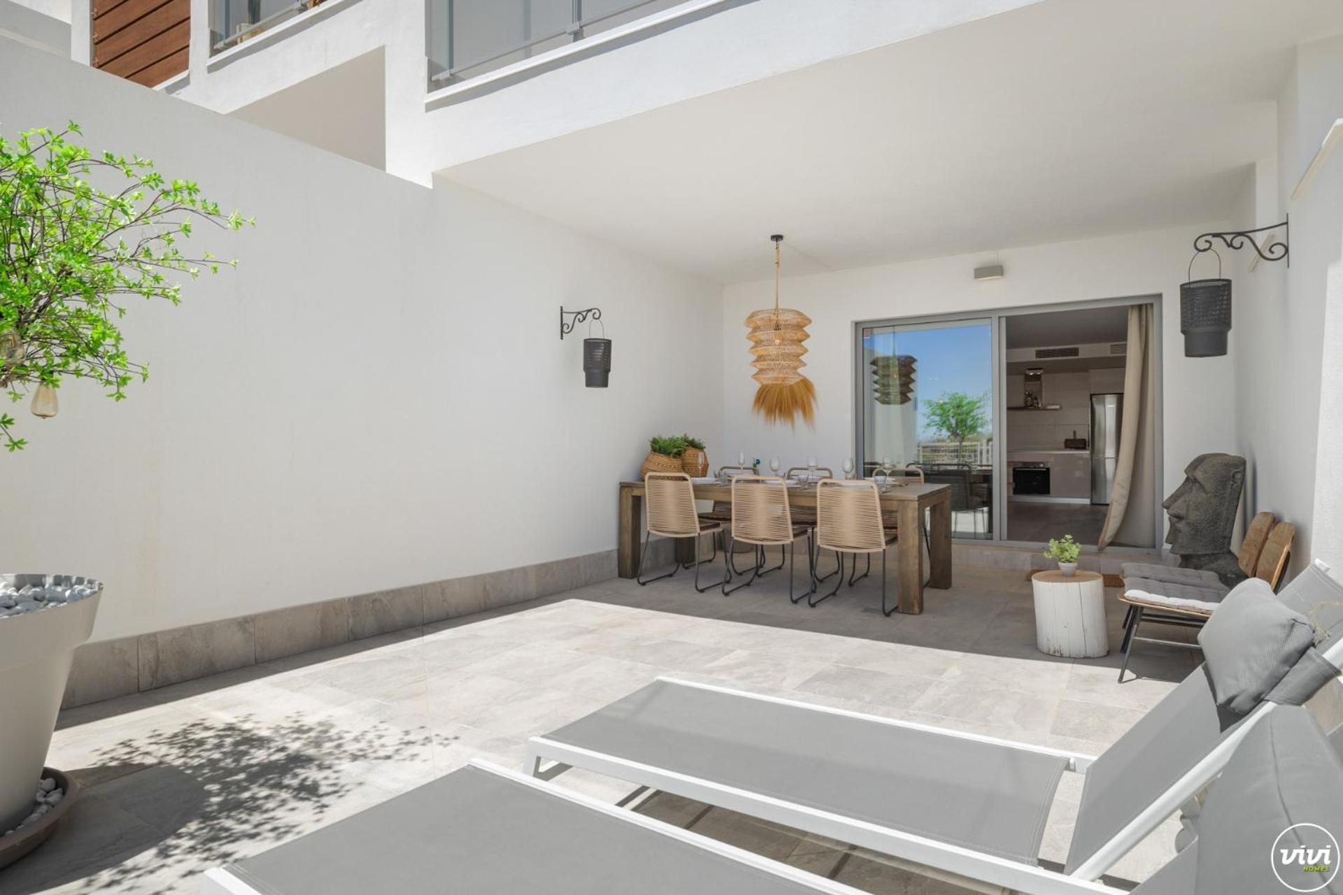 Appartement Vivi Homes - Blossom Pool, Gym & Terrace